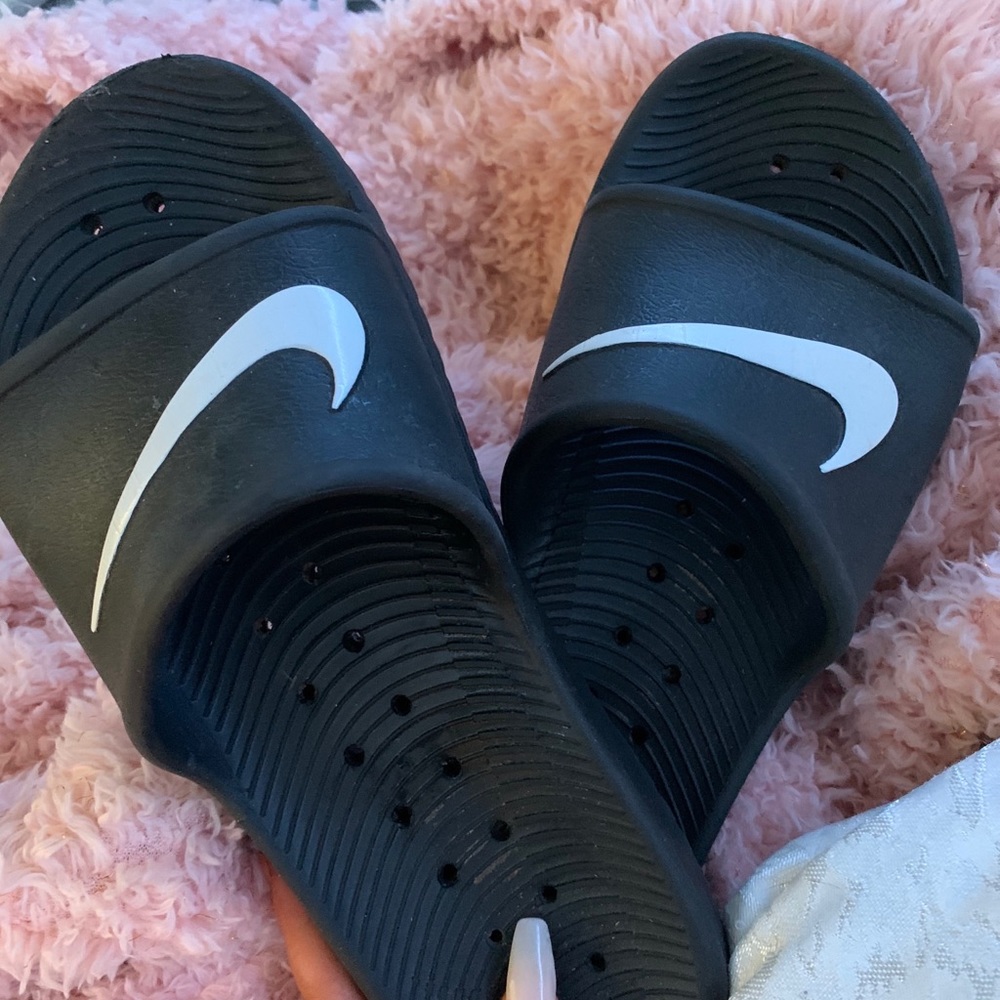 Nike slides